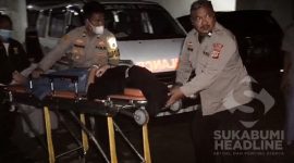 Evakuasi santri putri Ponpes Darul Habib keracunan makanan. l Istimewa