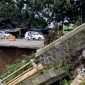 Jl. Jenderal Sudirman Kota Sukabumi mengalami longsor. l Istimewa