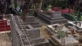 Tempat pemakaman umum. l Istimewa