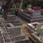 Tempat pemakaman umum. l Istimewa