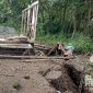 Rumah milik warga Simpenan ambruk. l Istimewa