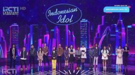 Abdul Azis bersama 14 peserta lolos Babak Spekta Indonesian Idol 2023. l Istimewa