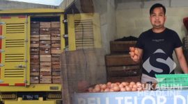 Pengusaha telur ayam asal Parungkuda, Imam Luzaini. l Istimewa