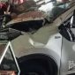 Mobil minibus tabrak warung di Jampang Kulon, Kabupaten Sukabumi. l Istimewa