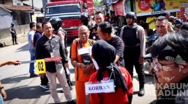 Rekonstruksi kasus pembunuhan wanita di Warudoyong, Kota Sukabumi. l Humas Polres Sukabumi Kota