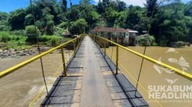 Jembatan Gantung menunju Bukit Panenjoan. l Natasha Mariska