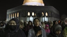 Sebanyak 85 warga Yahudi Israel dilaporkan menyerbu halaman Masjid Al-Aqsha untuk menggelar ritual keagamaan. l AP
