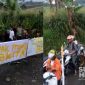 Aksi blokir jalan warga Ciambar, Sukabumi. l Istimewa