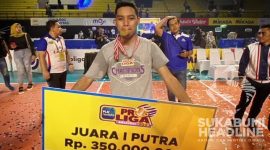 Irpan pamer hadiah juara Proliga 2023. l Irpan