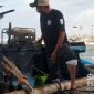 Perahu nelayan Ujunggenteng terbakar. l Istimewa