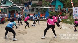 Turnamen bola voli putri di Lapang RVC Parungkuda. l Herpiyana Apandi