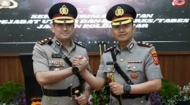 AKBP Sy Zainal Abidin (kiri) dan AKBP Ari Setyawan Wibowo. l Istimewa