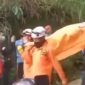 Evakuasi jasad korban pembunuhan dukun pengganda uang di Banjarnegara. l Istimewa