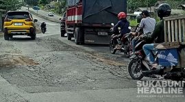 Jalan Lingkar Selatan Sukabumi kembali rusak setelah sepekan diperbaiki. l Istimewa