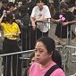 Wanita mirip Puan Maharani nonton konser BLACKPINK di Singapura. l Istimewa