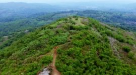 Gunung Sunda atau Gunung Tunda, atau juga lazim disebut Gunung Kerud. l Istimewa