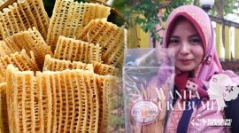 Putri Ela Sari dan keripik gedebog pisang kreasinya. l sukabumiheadline.com