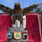 Monumen knalpot berbentuk burung Garuda di Polres Sukoharjo. l Istimewa