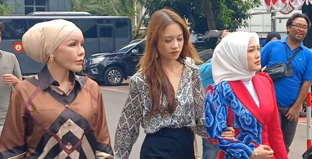 Mellisa Anggraeni saat melapor ke Polda Metro Jaya. l Istimewa