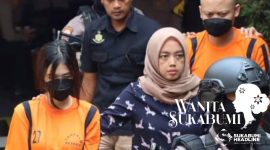 S saat digelandang ke Mapolres Sukabumi Kota. l Istimewa
