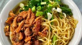 Mie Ayam. l Istimewa