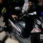 Sepeda motor milik maling durian di Parakansalak, Kabupaten Sukabumi. l Istimewa