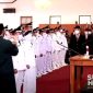 Pelantikan kades terpilih oleh Bupati Sukabumi Marwan Hamami. l Istimewa