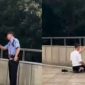 Pria Uzbekistan yang dihalangi sholat oleh polisi China. l Istimewa