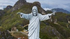 Patung Yesus Memberkati, Tana Toraja. l Istimewa