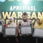 Pemerintah Daerah Provinsi Jabar menerima sertifikat untuk penetapan warisan budaya tak benda. l Istimewa