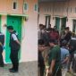 Evakuasi jasad Nabila Putri dari kamar kosnya. l Istimewa