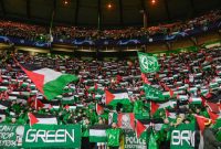 Suporter Celtic memberi dukungan kepada Palestina. l Istimewa