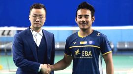 Pramudya Kusumawardana (kanan) jadi pelatih Elite Badminton Academy Australia. l Elite Badminton Academy Australia