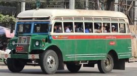 Potret model bus lawas dengan desain dan warna vintage. l Istimewa