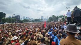 Demonstrasi kepala desa (kades) di Gedung DPR RI, Jakarta, menuntut perpanjangan masa jabatan. - Istimewa