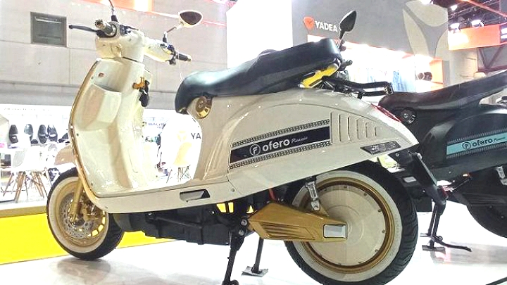 Mau kembaran Vespa 946 Christian Dior? Harga Ofero Picasso cuma Rp13 juta. - Istimewa