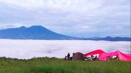 Nge-camp di Bukit Peuyeum Sukabumi - Zaenal Syaputra