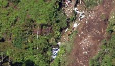 Serpihan Sukhoi Superjet 100 jatuh di Gunung Salak Sukabumi, 45 orang tewas - Istimewa