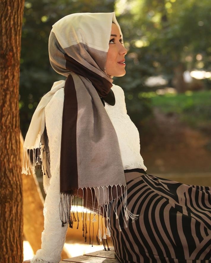 Model hijab Muslimah Turki untuk santai - Pinterest