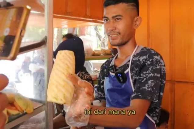Abdul Muhammad, pemuda 24 asal Sukabumi jualan rujak omzet Rp18 juta per hari - Istimewa