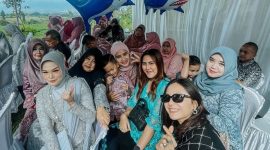 Poppy Sovia menghadiri undangan pernikahan sepupu di Sukabumi - @popsovia