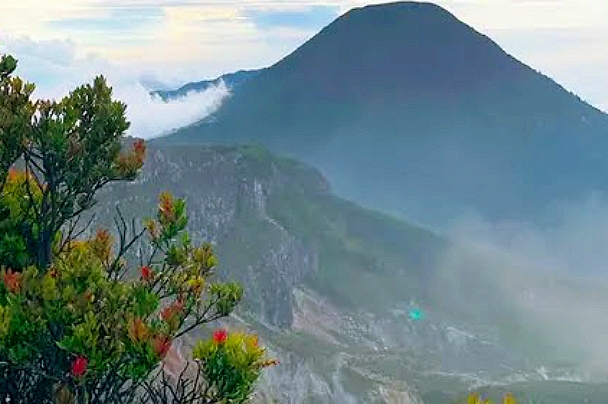 Di Bawah Langit Selabintana - Istimewa