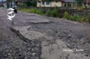 Jalan rusak di Cidahu, Kabupaten Sukabumi - sukabumiheadline.com