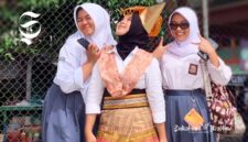 Ilustrasi pelajar SMA - Bagea Awi Dan Heni