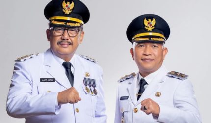 Bupati Sukabumi Asep Japar dan Wakil Bupati Sukabumi Andreas