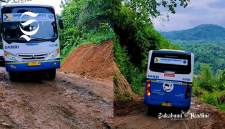 Bus DAMRI Perintis melintas di ruas jalan Sagaranten-Surade - Istimewa