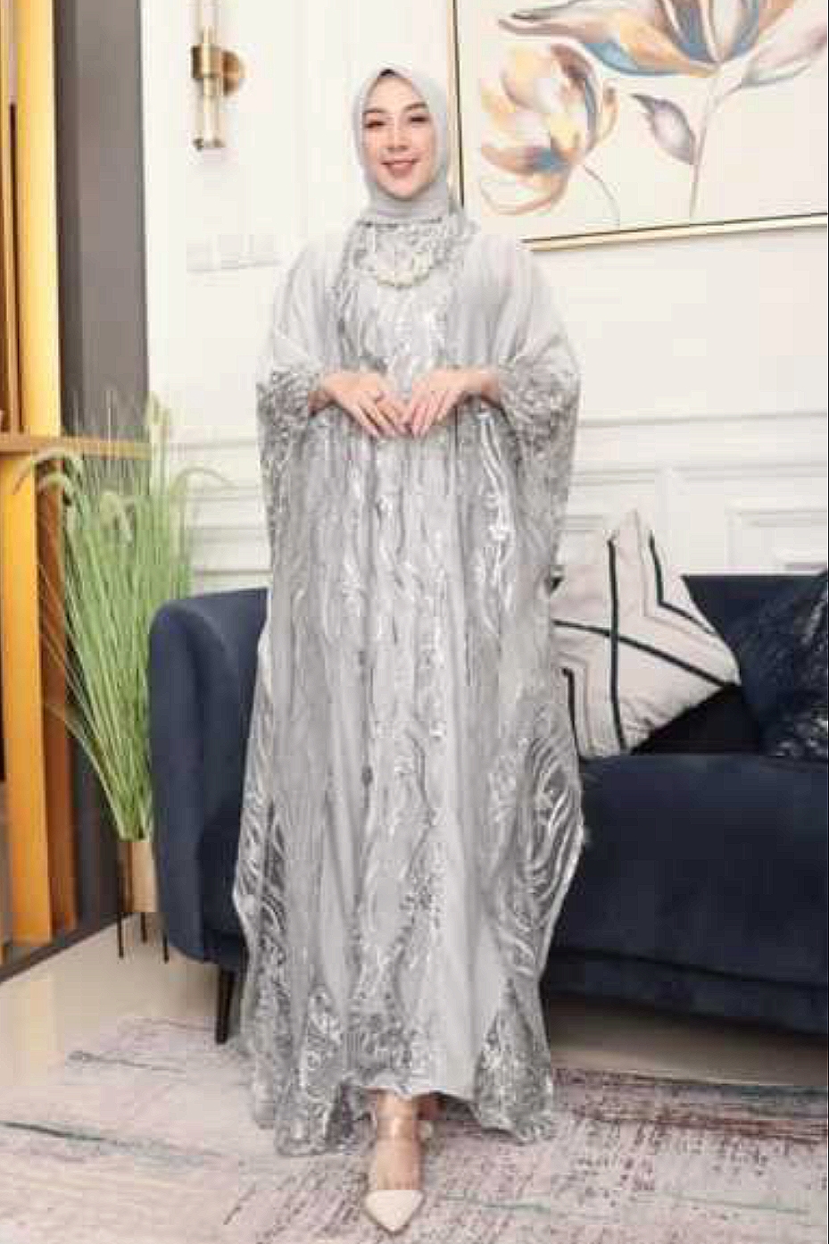 5 model brokat elegan untuk Wanita Sukabumi usia 40+ 4 Kaftan Brokat etnik dengan bordir