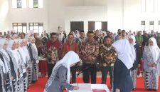 Ketua DPRD Kabupaten Sukabumi: Bidan garda terdepan pastikan generasi sehat dan kuat - Istimewa