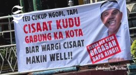 Spanduk dukungan Cisaat gabung Kota Sukabumi - sukabumiheadline.com