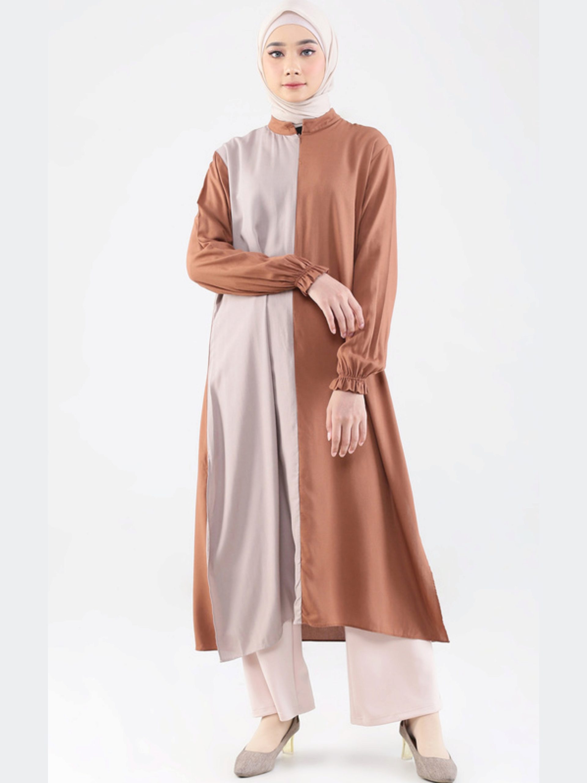 5 model tunik kekinian untuk Hijabers Sukabumi silaturahim Idul Adha 3 Tunik kombinasi dua warna